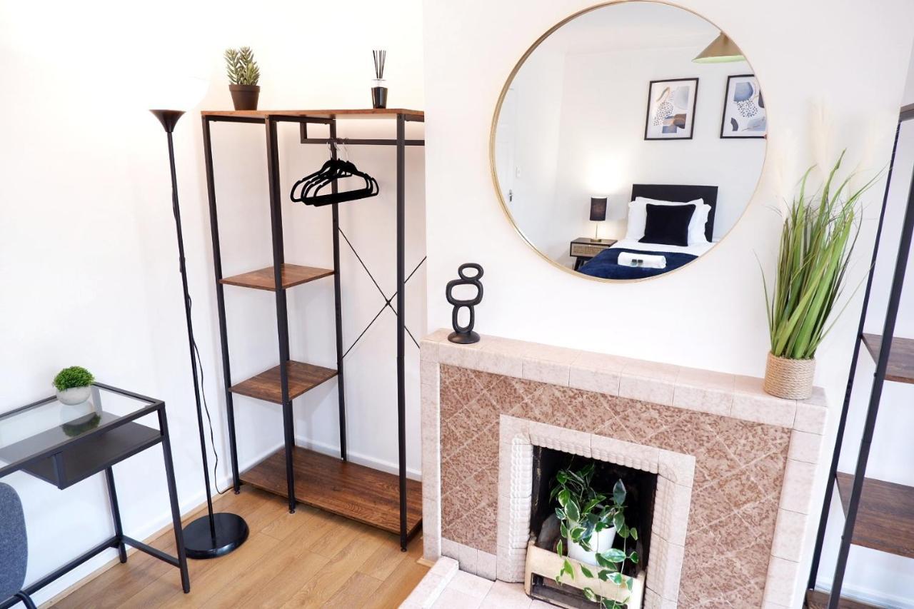Comfortable And Cozy 4-Bedroom House Near The Hospital Cambridge  Ngoại thất bức ảnh